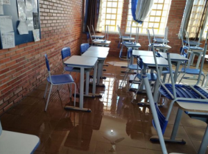 Governo disponibiliza mais R$ 18 milhões em repasse direto para escolas estaduais atingidas por enchentes